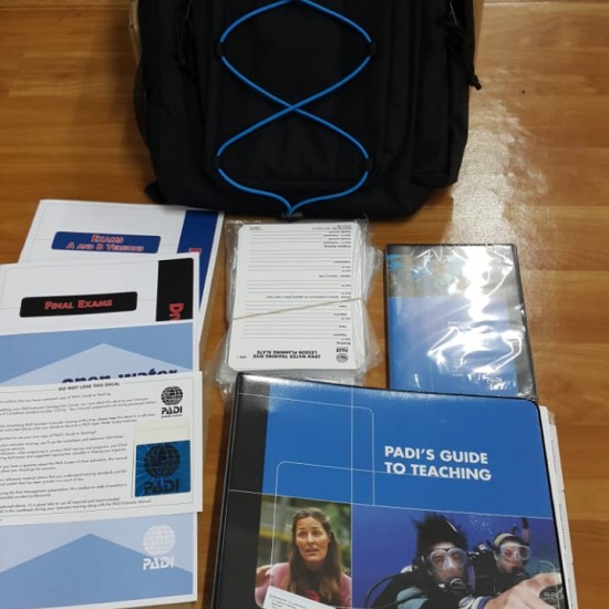 PADI BASIC IDC CREW PACK WITH GUIDE TO TEACHING MANUAL - ENGLISH